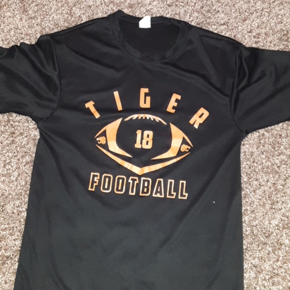 Tshirt - Picture 1 of 1